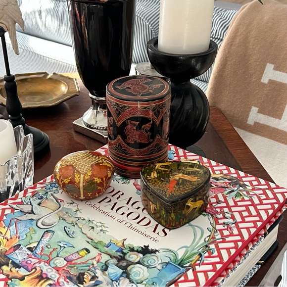 Antique & Vintage Kashmiri paper mache boxes and paperweight set of 3 pieces - Picture 16 of 16